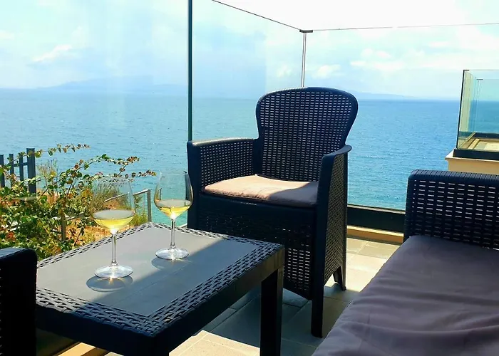 2F Saranda Apartment