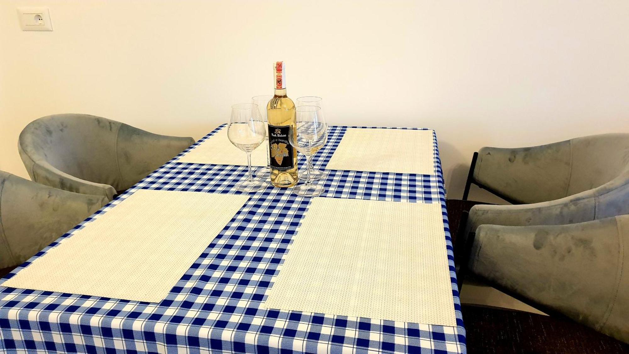 Apartment 2f Sarande